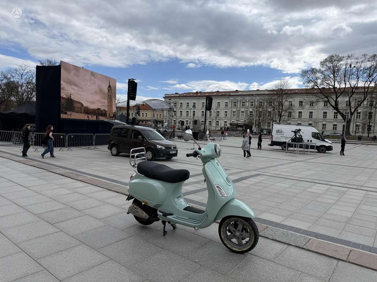 Piaggio Vespa 49cc, scooters / mopeds