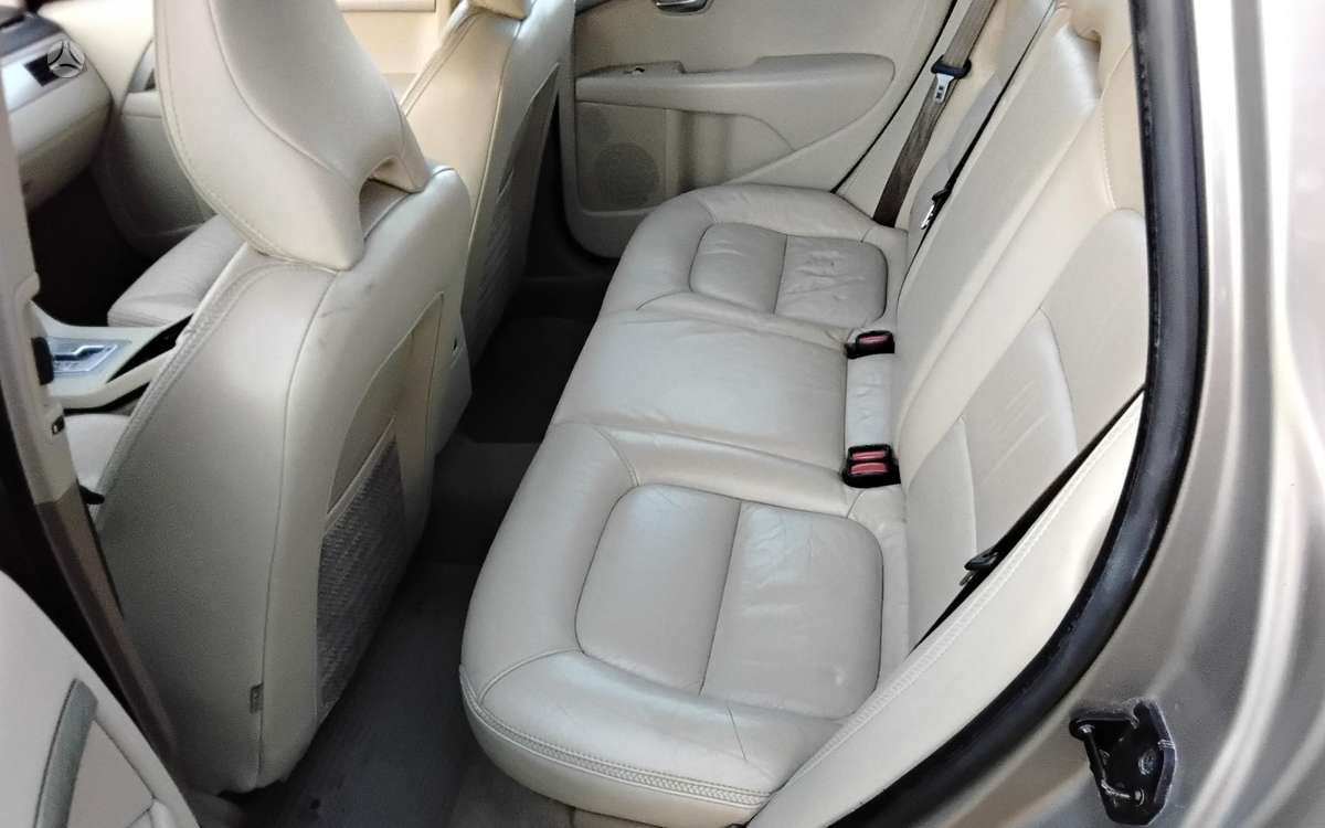 Volvo XC70, 2.4 l., wagon