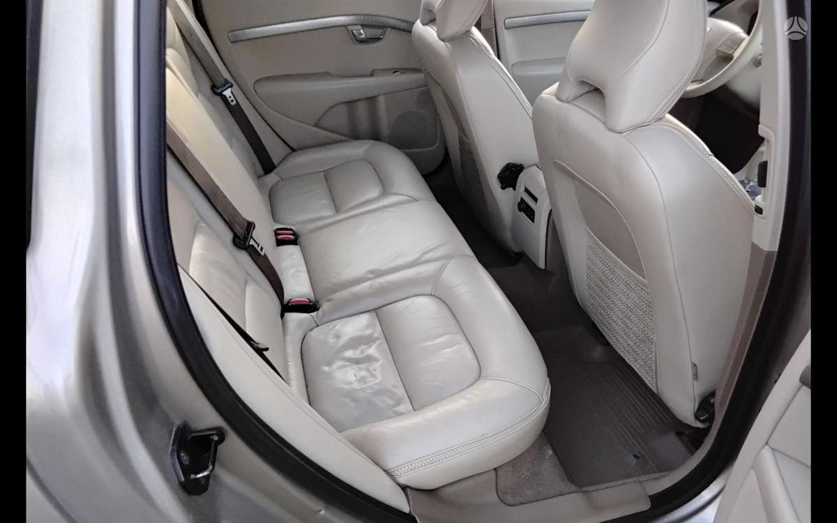 Volvo XC70, 2.4 l., wagon