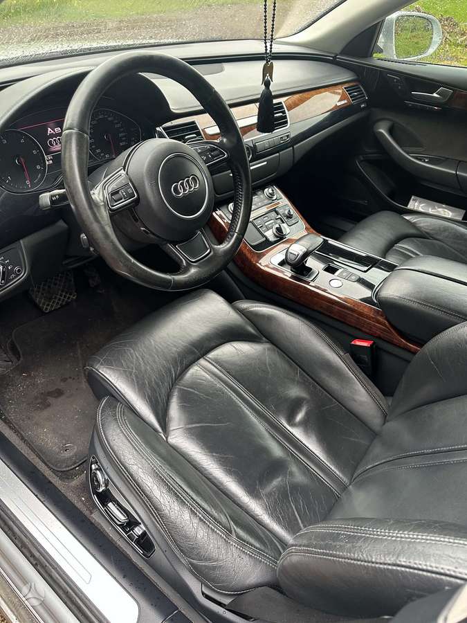 Audi A8, 4.1 l., sedanas