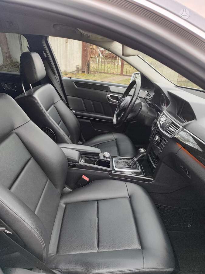Mercedes-Benz E200, 2.1 l., Универсал