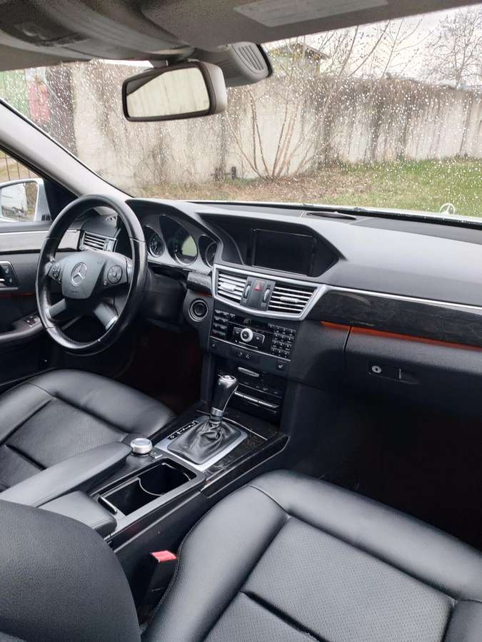 Mercedes-Benz E200, 2.1 l., Универсал