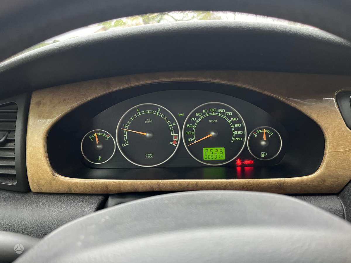 Jaguar X-Type, 2.2 l., sedanas