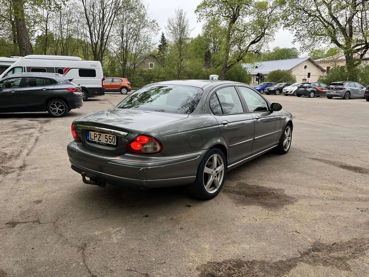 Jaguar X-Type, 2.2 l., sedanas