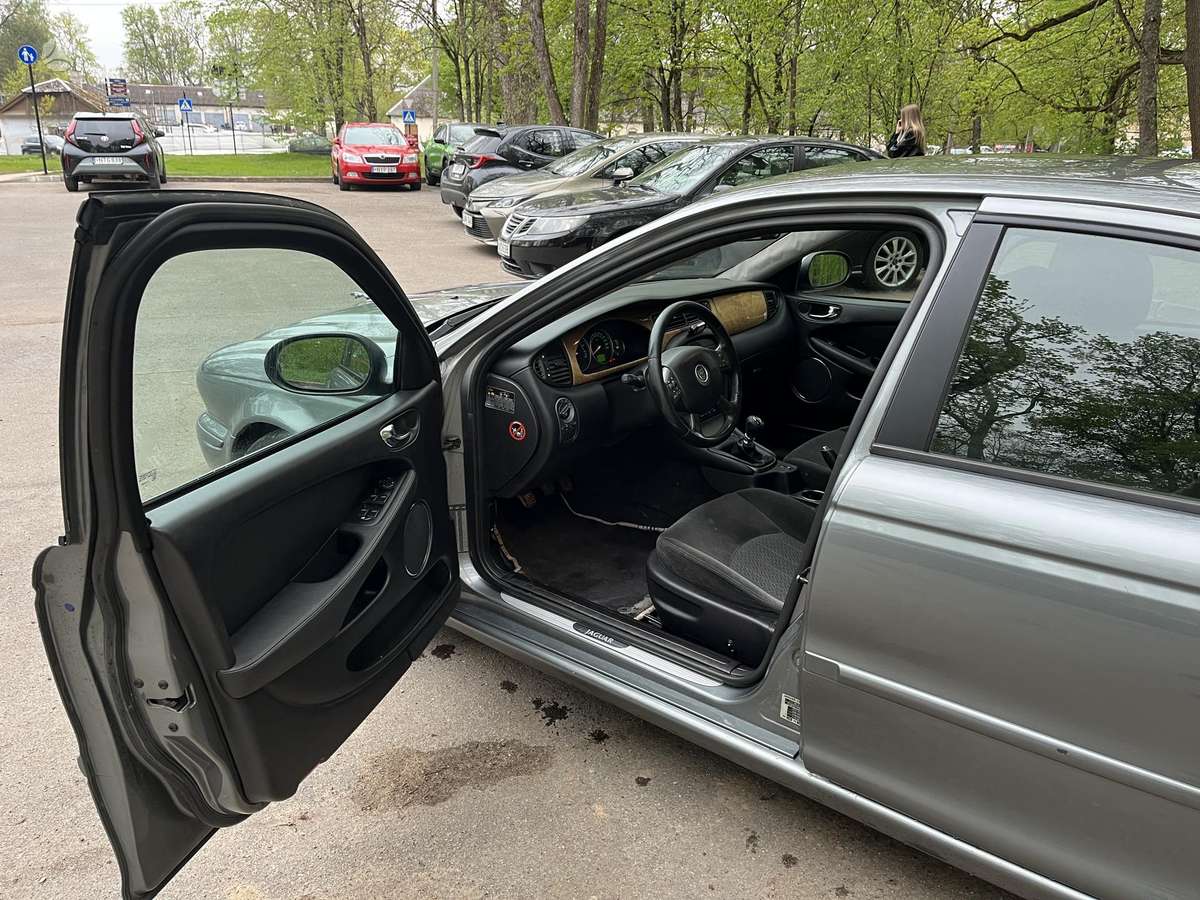 Jaguar X-Type, 2.2 l., sedanas