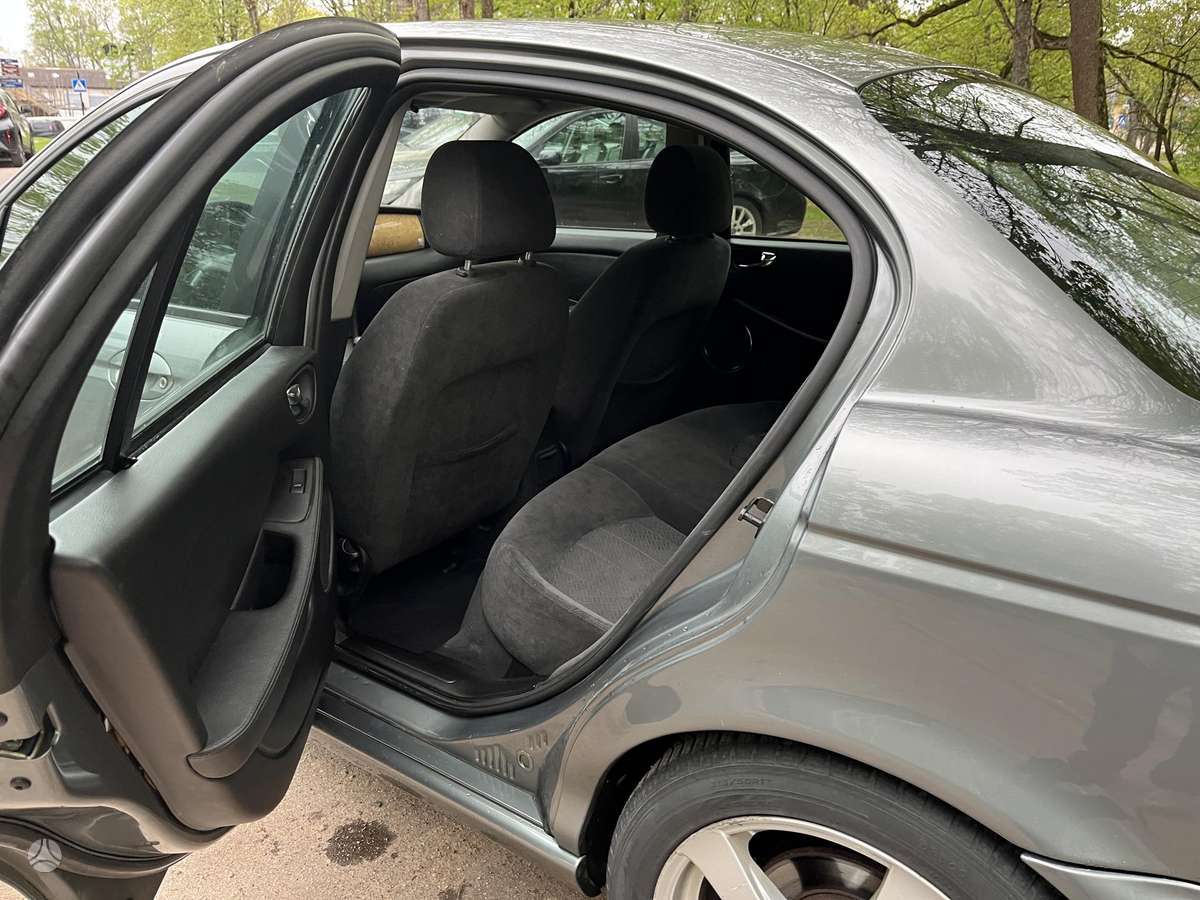 Jaguar X-Type, 2.2 l., sedanas