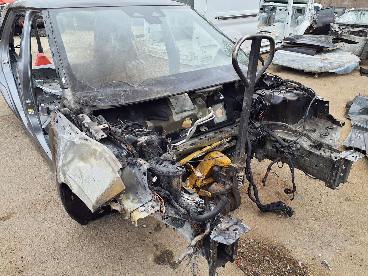Land Rover Evoque Kebulas dok laisvi