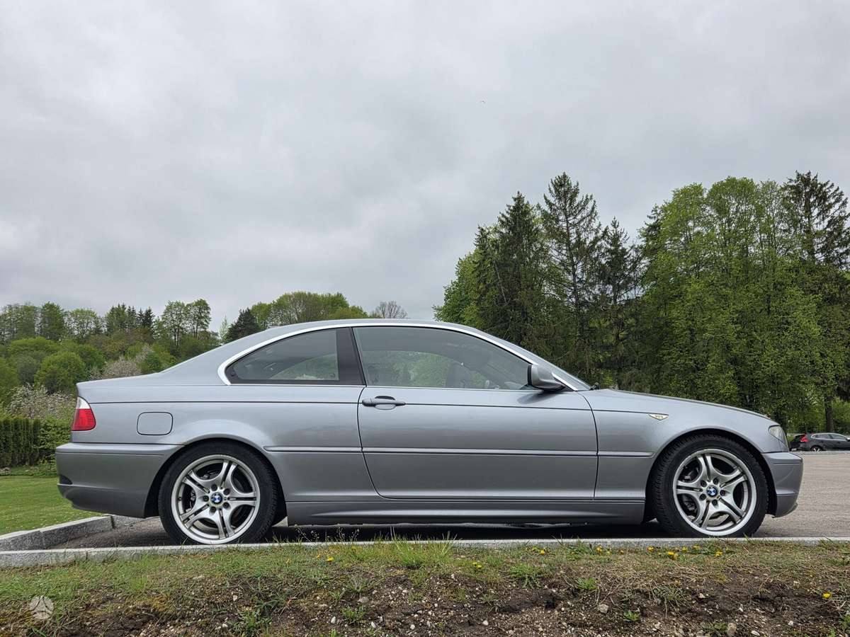 BMW 320, coupe