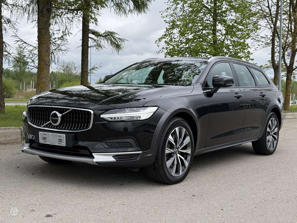 Volvo V90 Cross Country, Универсал