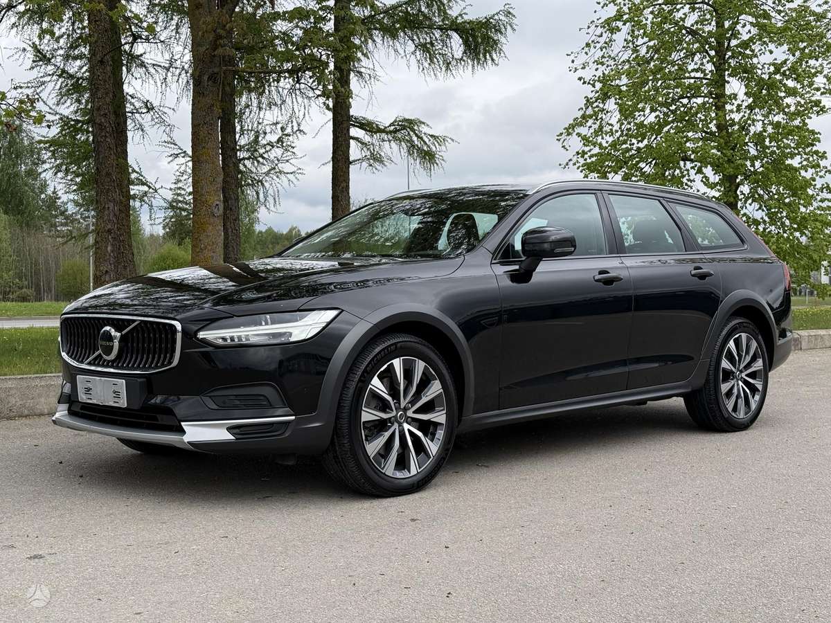Volvo V90 Cross Country, Универсал