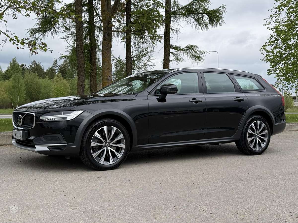 Volvo V90 Cross Country, Универсал