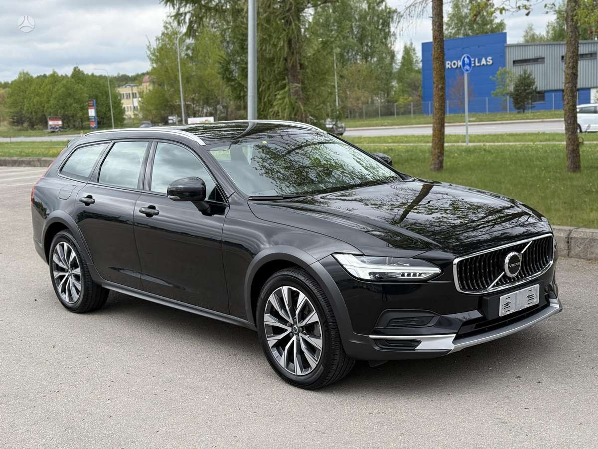 Volvo V90 Cross Country, Универсал