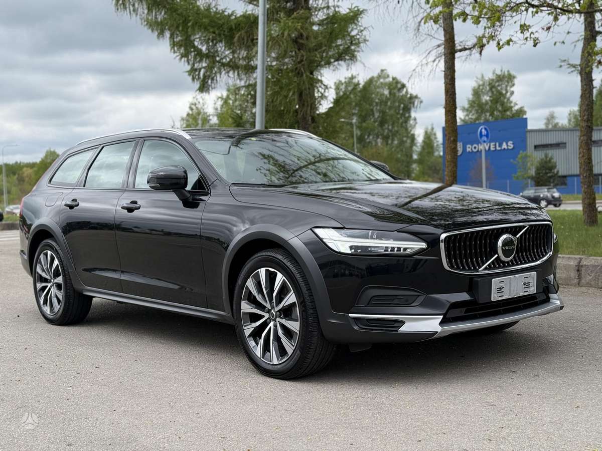 Volvo V90 Cross Country, Универсал