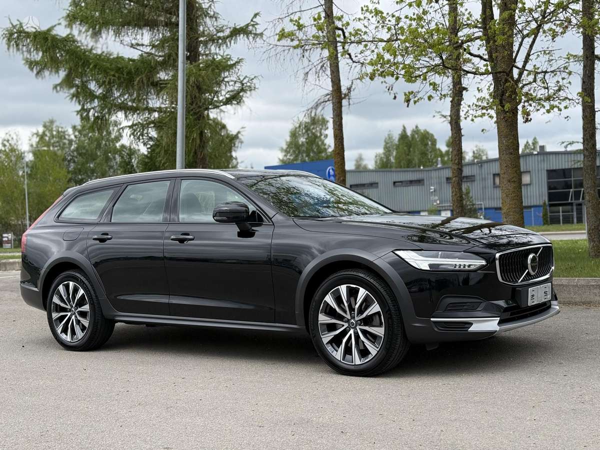 Volvo V90 Cross Country, Универсал