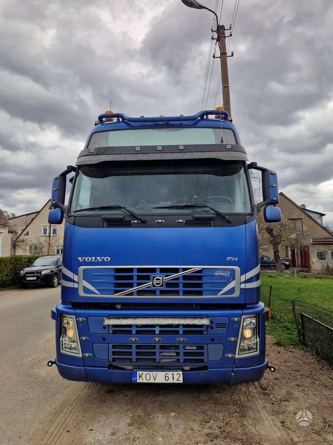 Volvo FH480, double sleeper