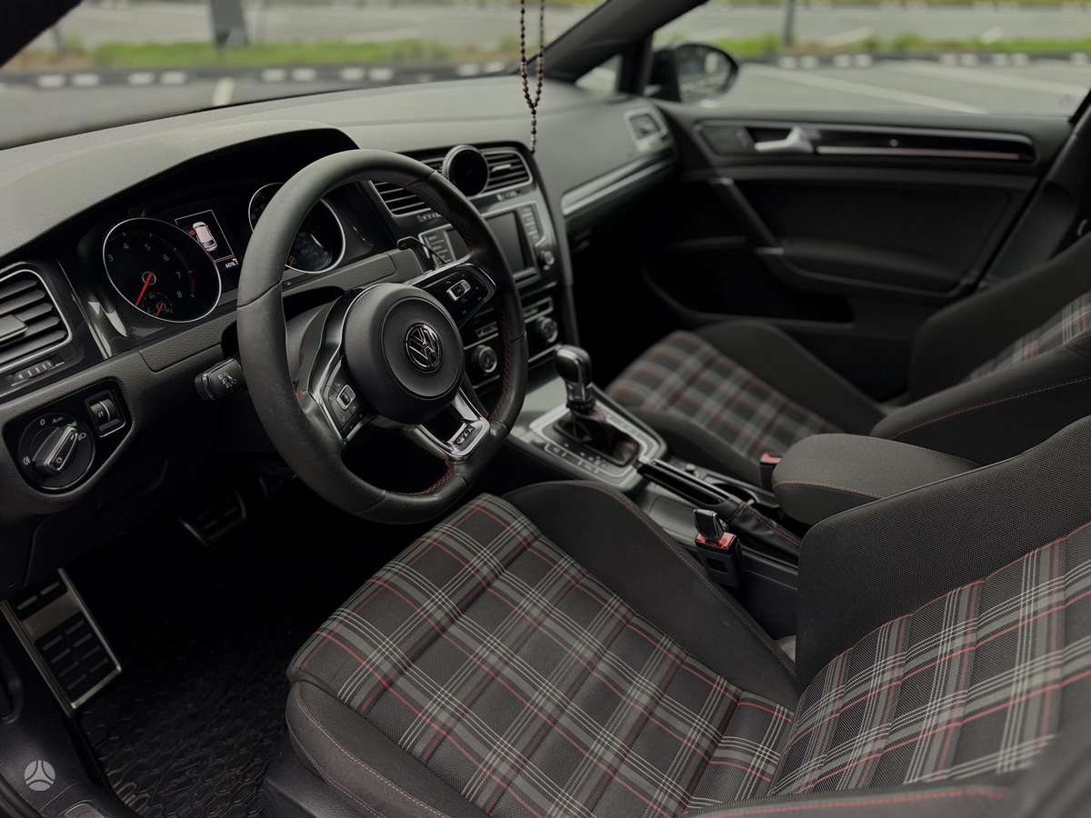 Volkswagen Golf, 2.0 l., hatchback