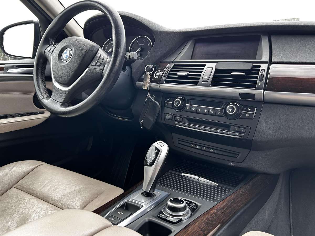 BMW X5, 3.0 l., Внедорожник / Кроссовер