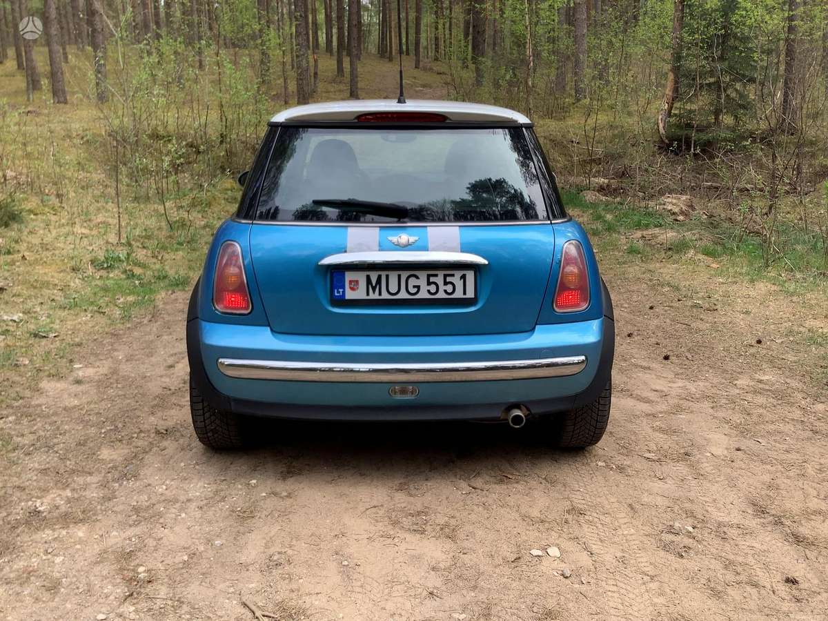 Mini Cooper, 1.6 l., hatchback