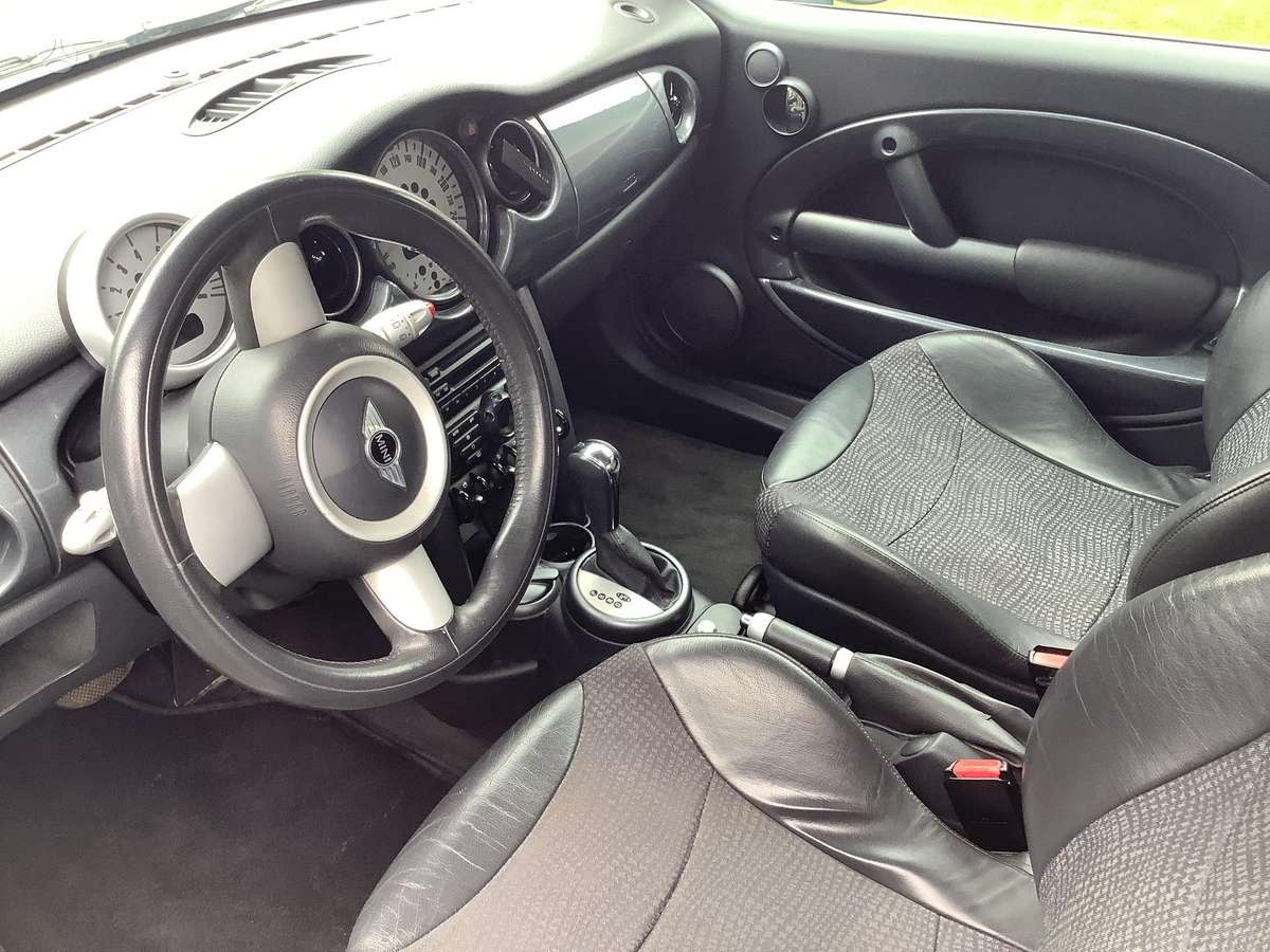 Mini Cooper, 1.6 l., hatchback