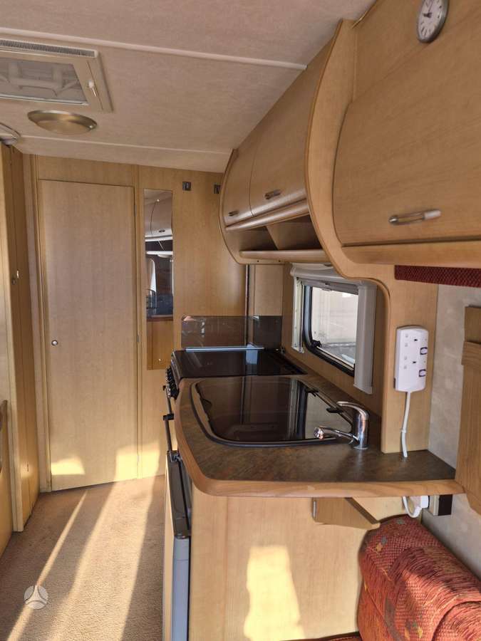 Abbey AVENTURA325, caravans