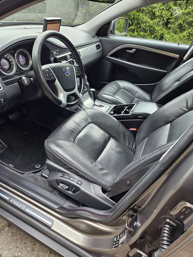 Volvo XC70, 2.4 l., Универсал