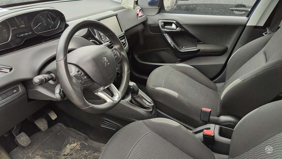 Peugeot 208, 1.2 l., Хэтчбек