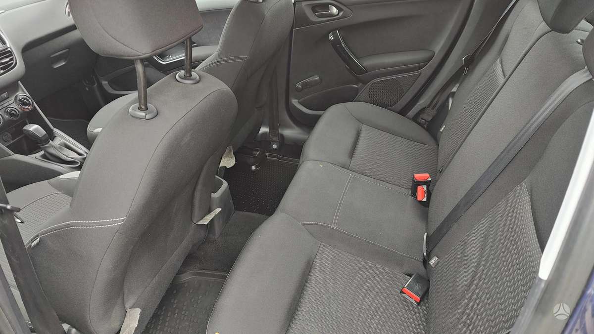 Peugeot 208, 1.2 l., Хэтчбек