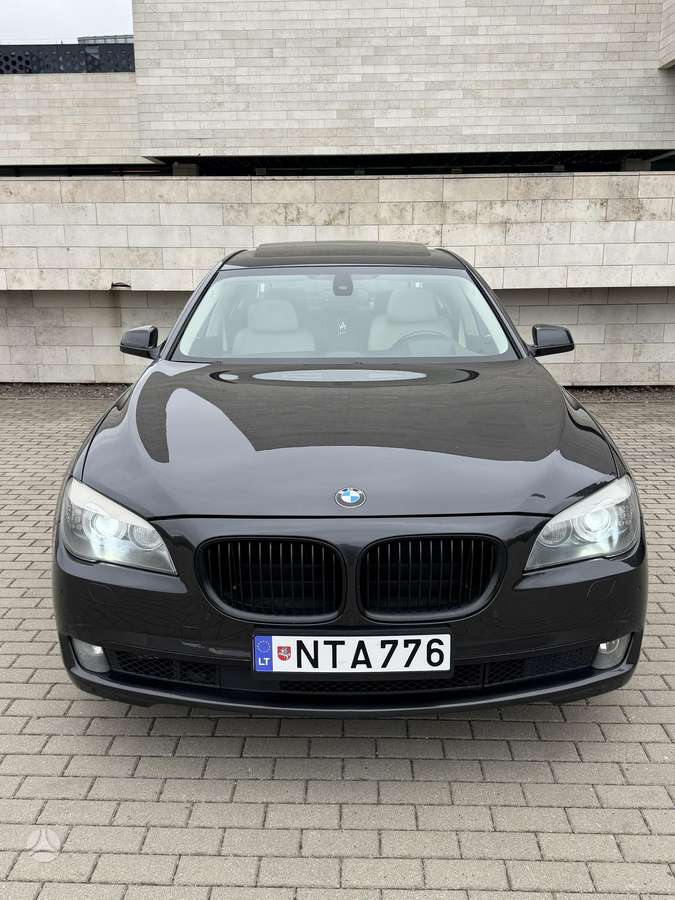 BMW 740, 3.0 l., Седан