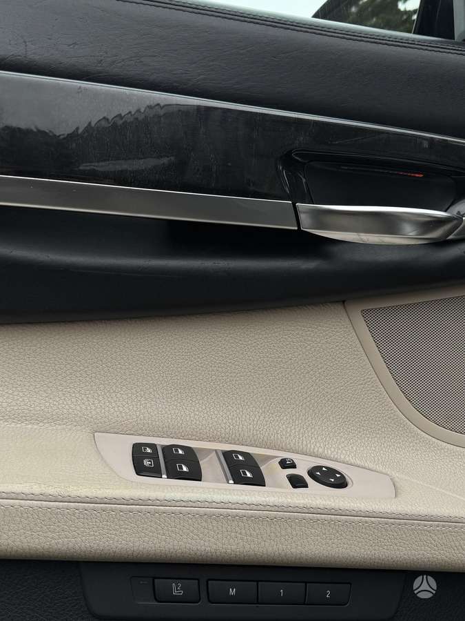 BMW 740, 3.0 l., Седан