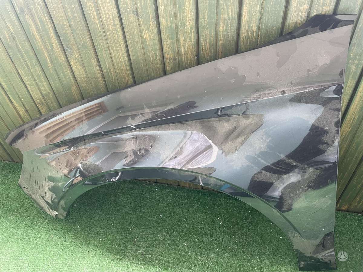 Audi A3 sparnai, žibintai