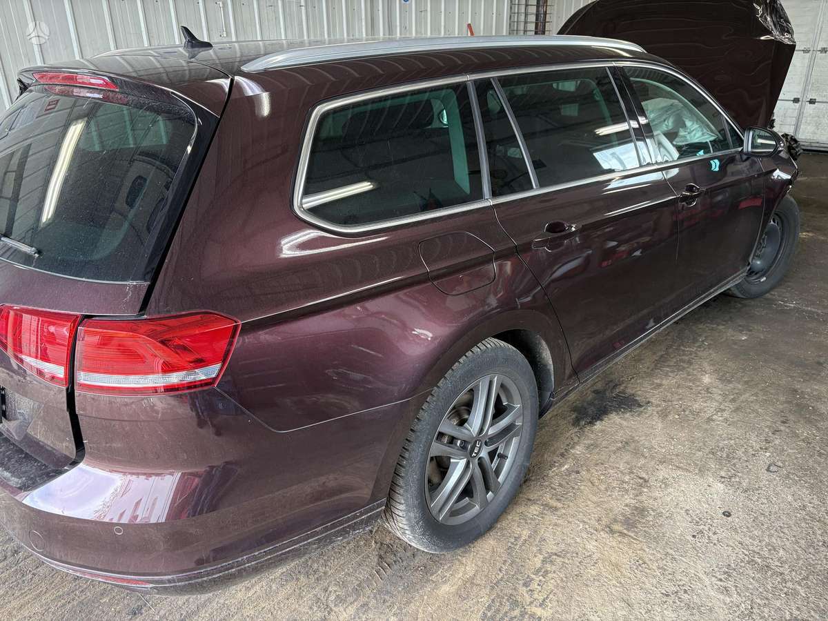 Volkswagen Passat 37068366700