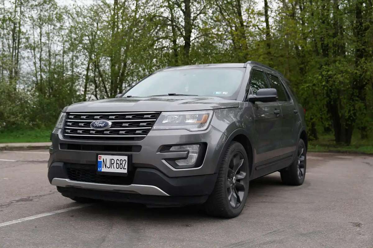 Ford Explorer, 3.7 l., off-road / crossover