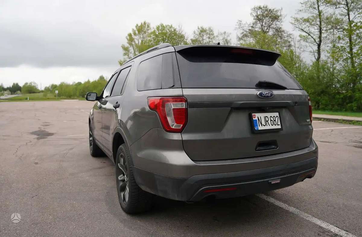 Ford Explorer, 3.7 l., Внедорожник / Кроссовер