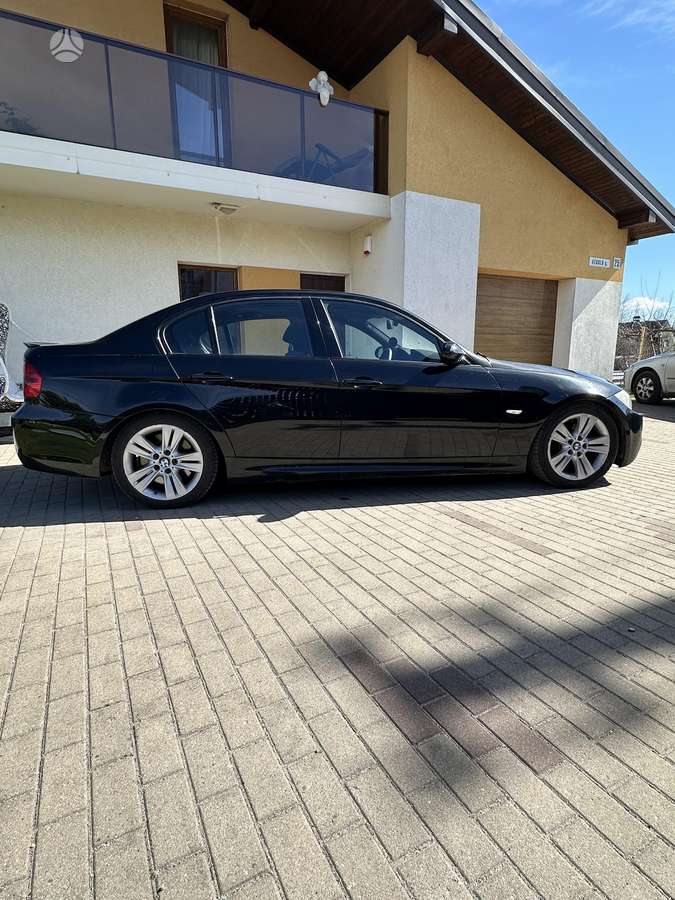 BMW 330, 3.0 l., Седан