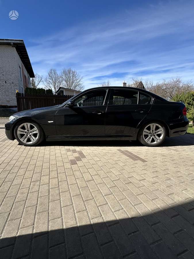 BMW 330, 3.0 l., Седан