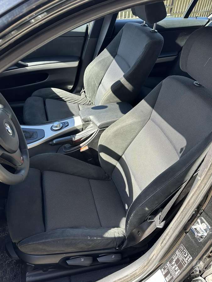 BMW 330, 3.0 l., Седан