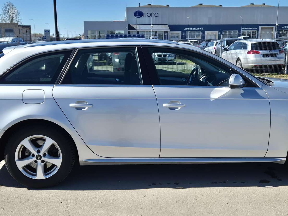 Audi A4, 1.8 l., universalas