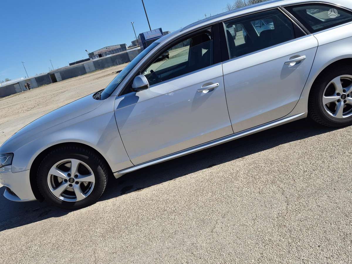 Audi A4, 1.8 l., universalas