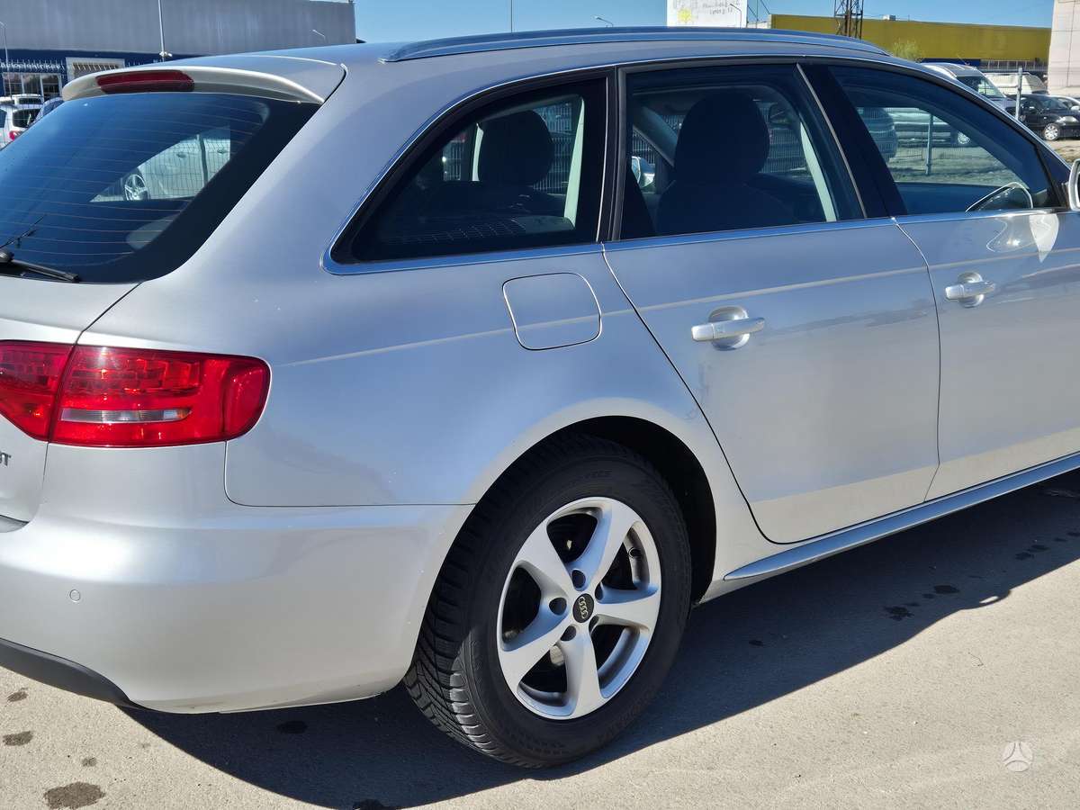 Audi A4, 1.8 l., universalas