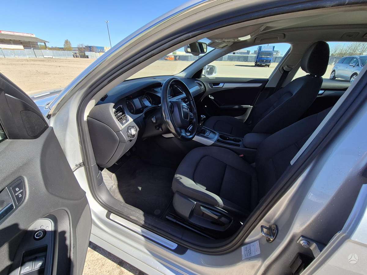 Audi A4, 1.8 l., universalas