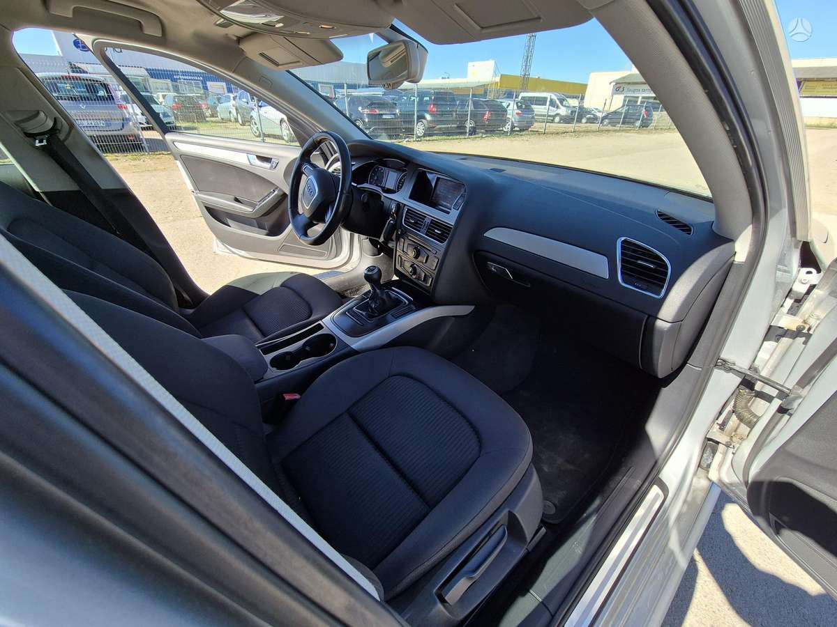 Audi A4, 1.8 l., universalas