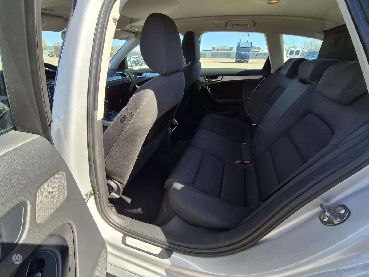 Audi A4, 1.8 l., universalas