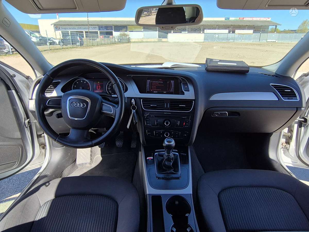 Audi A4, 1.8 l., universalas