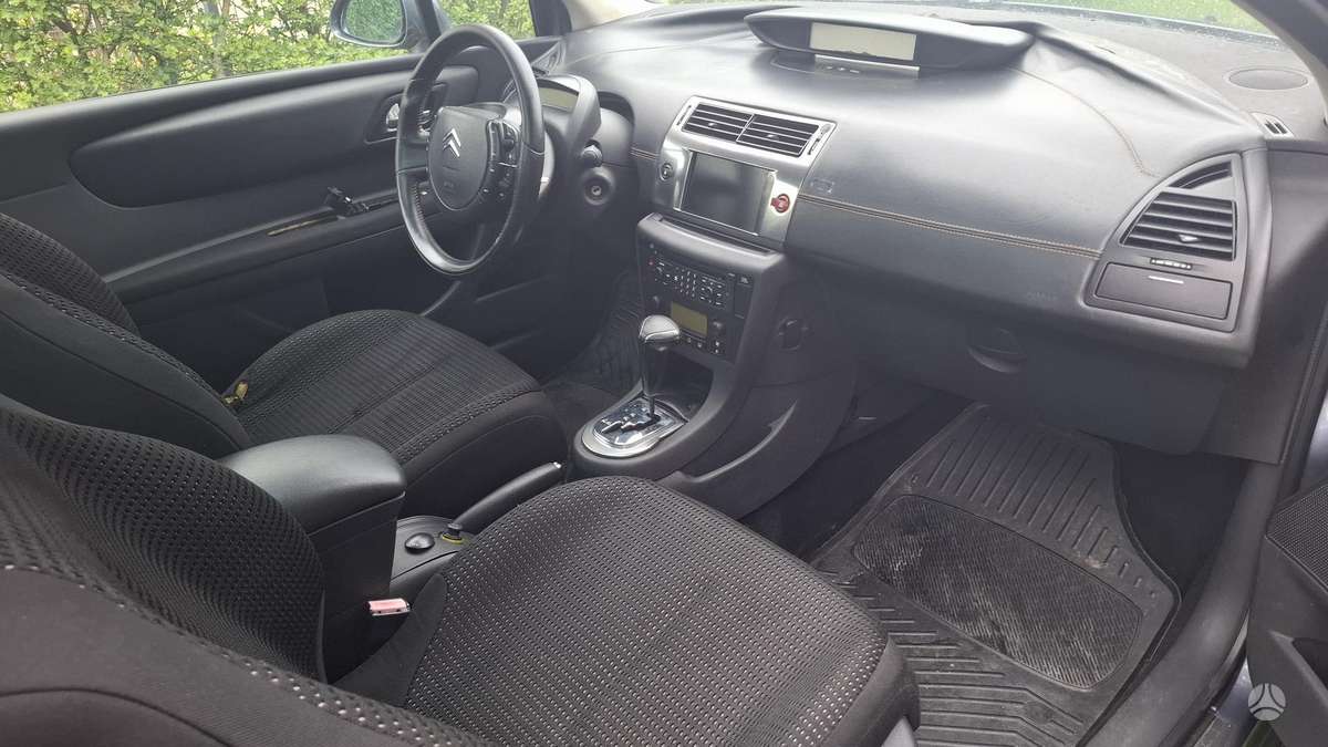 Citroen C4, 1.6 l., hatchback