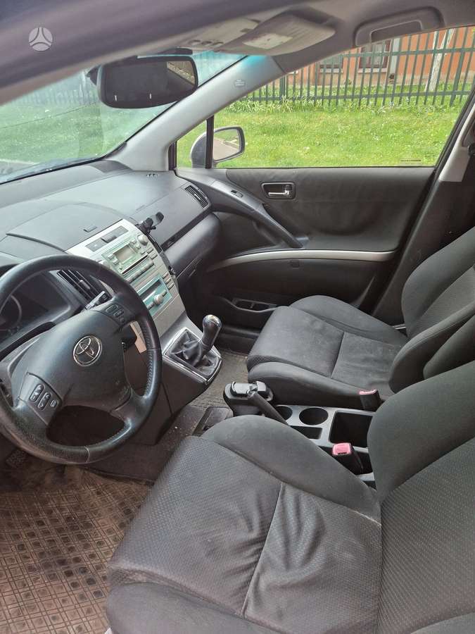 Toyota Corolla Verso, 2.0 l., Минивэн