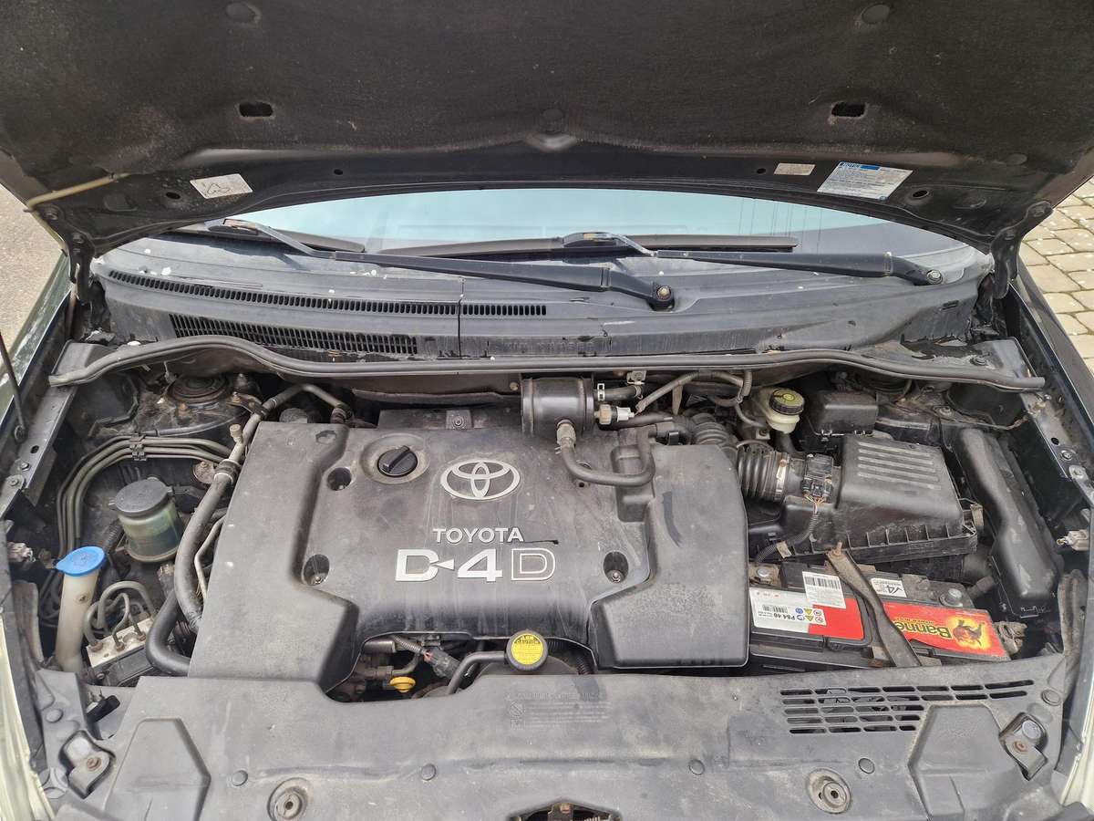 Toyota Corolla Verso, 2.0 l., Минивэн