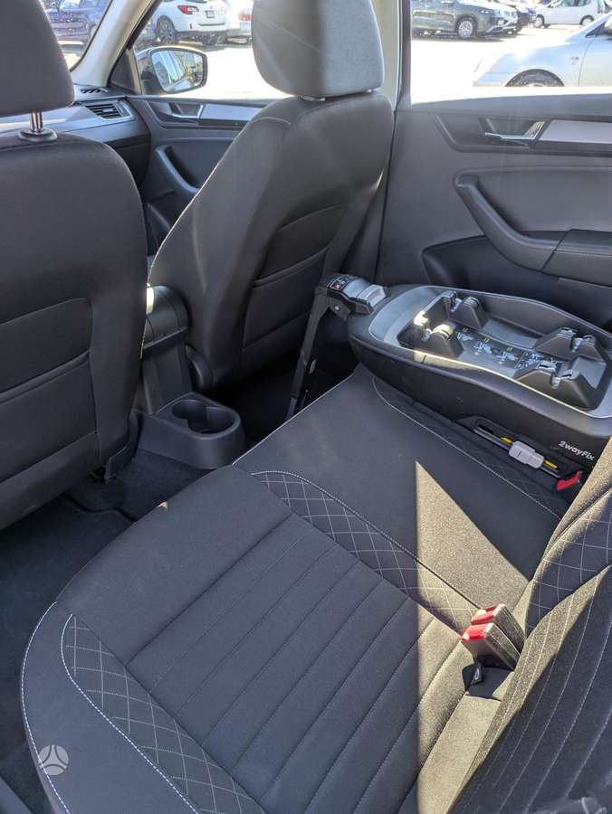 Skoda Rapid, 1.0 l., hatchback