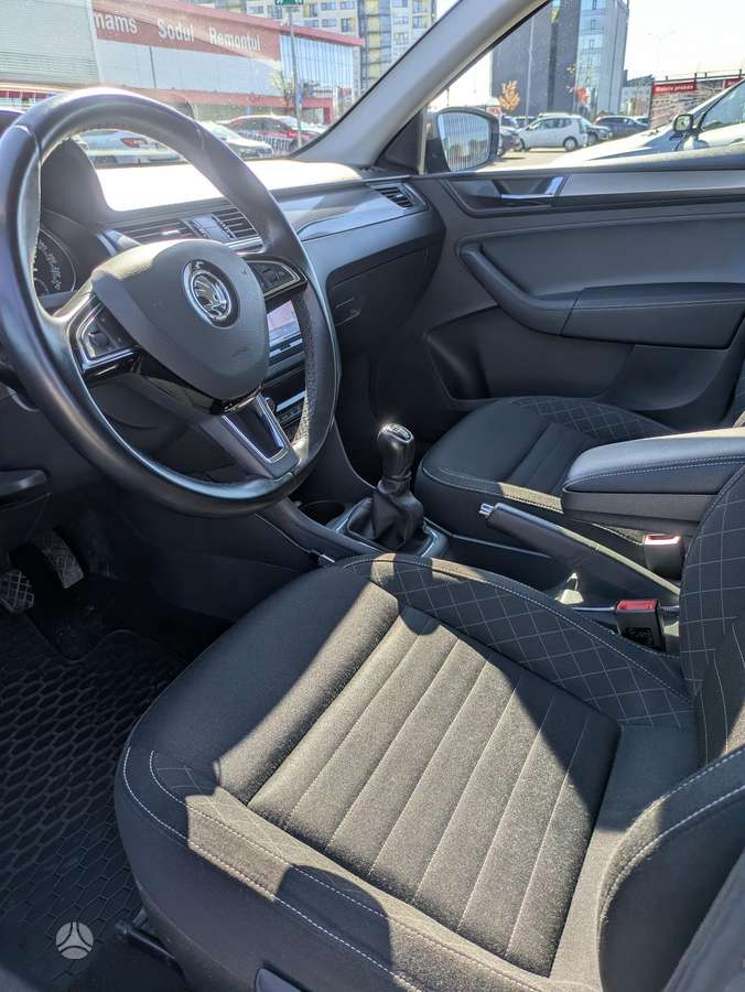 Skoda Rapid, 1.0 l., hatchback