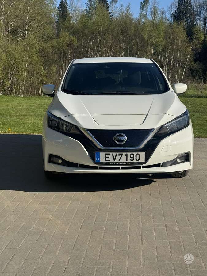 Nissan Leaf, 40 кВт·ч, Хэтчбек
