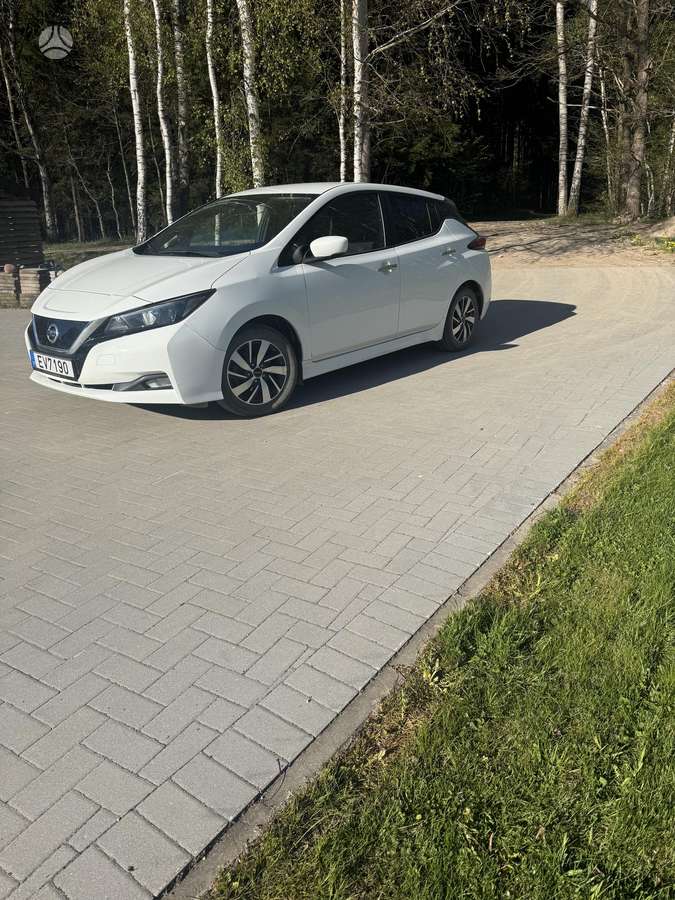 Nissan Leaf, 40 кВт·ч, Хэтчбек